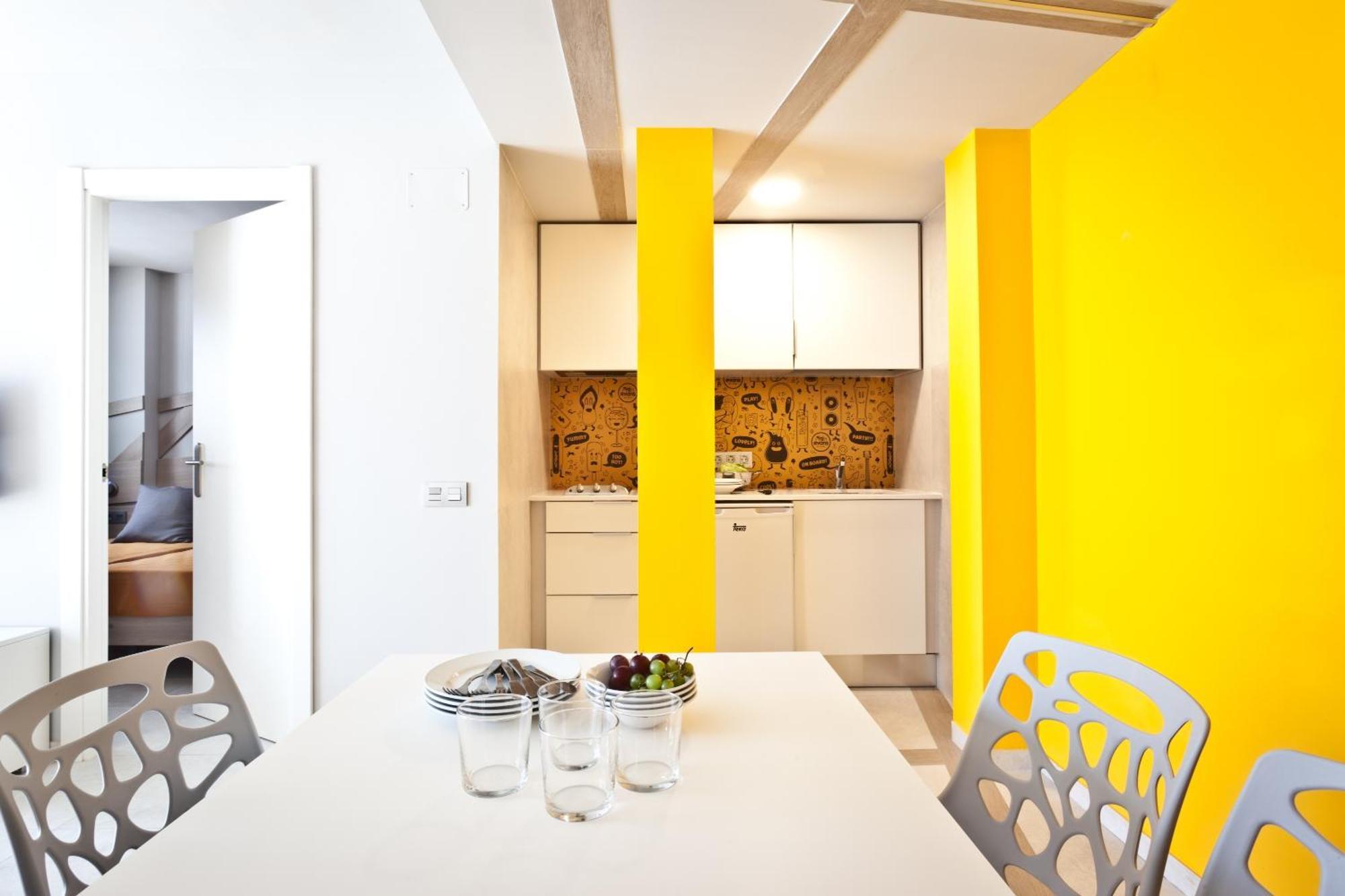 Ryans Ibiza Apartments - Only Adults Номер фото