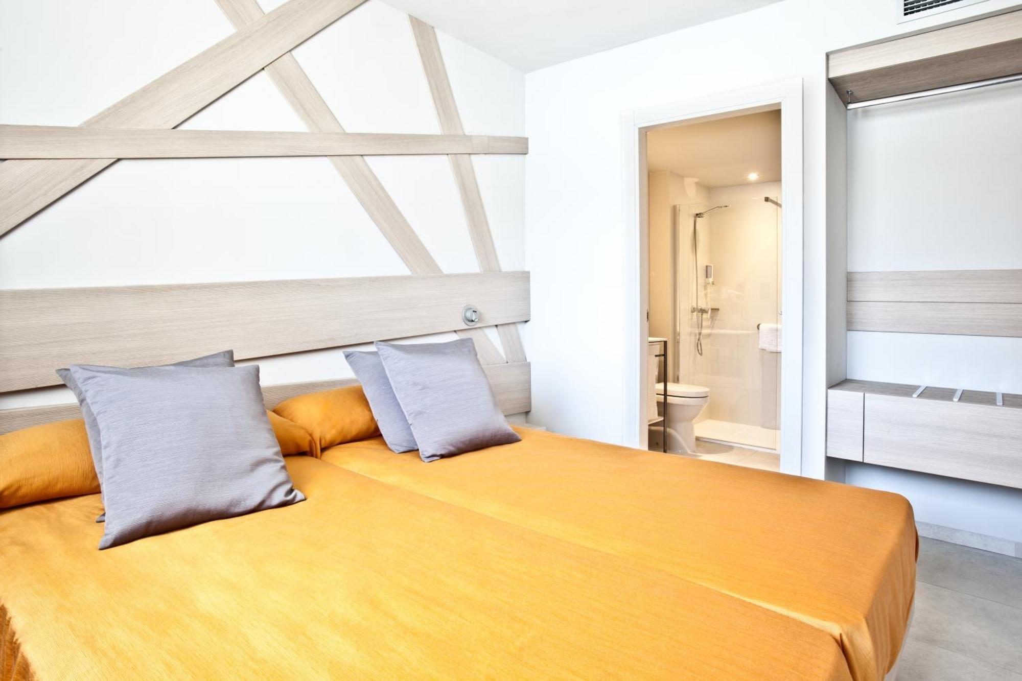 Ryans Ibiza Apartments - Only Adults Номер фото