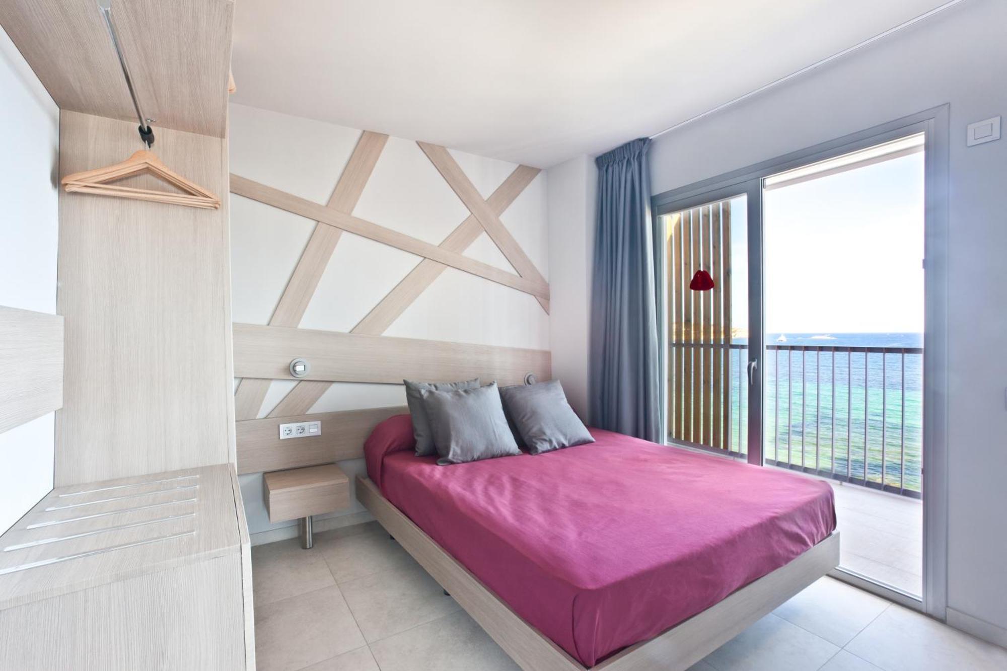 Ryans Ibiza Apartments - Only Adults Номер фото