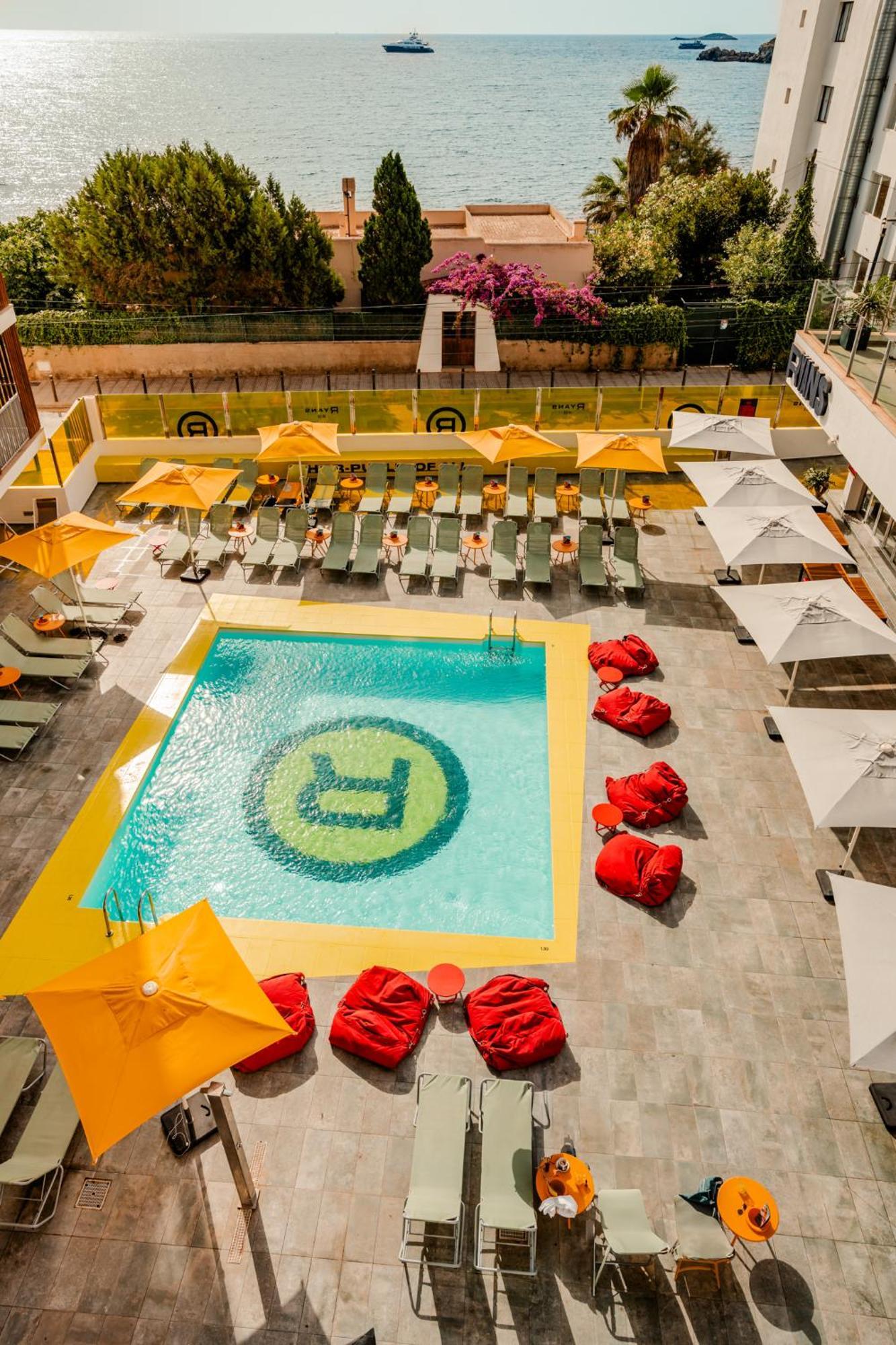 Ryans Ibiza Apartments - Only Adults Экстерьер фото