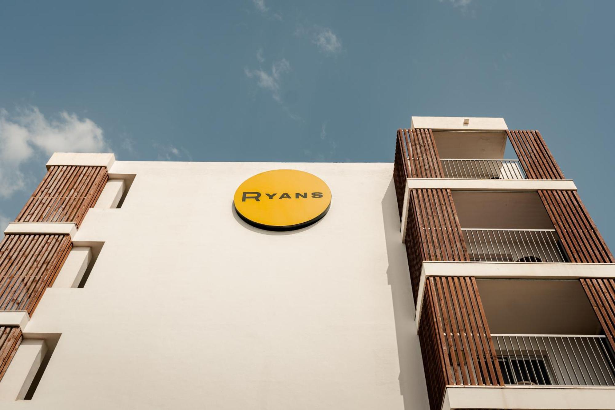 Ryans Ibiza Apartments - Only Adults Экстерьер фото