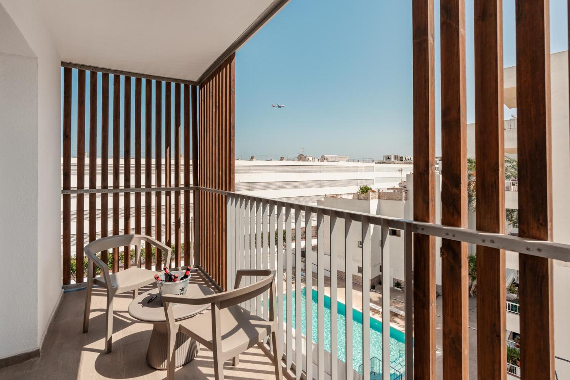 Ryans Ibiza Apartments - Only Adults Экстерьер фото