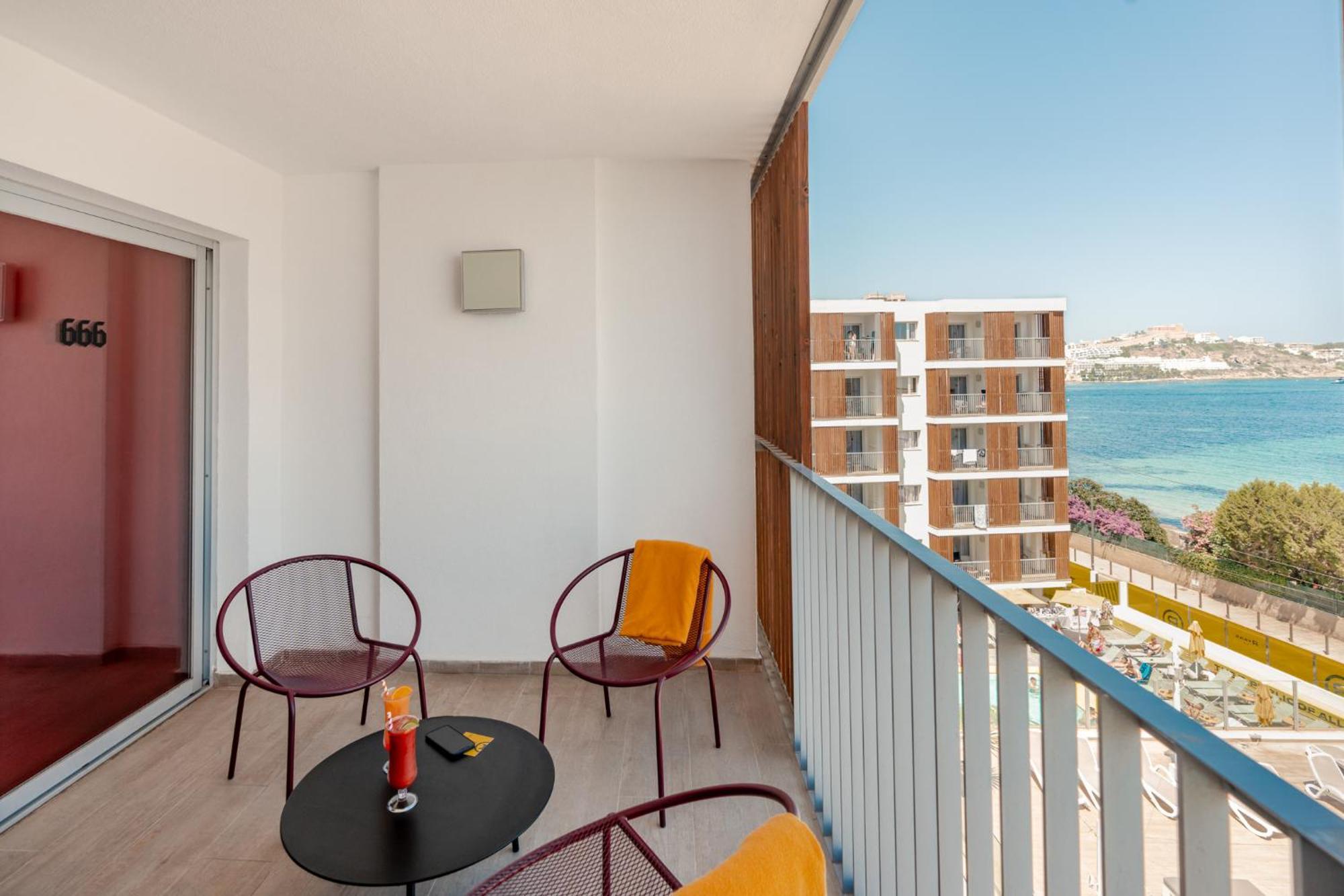 Ryans Ibiza Apartments - Only Adults Экстерьер фото